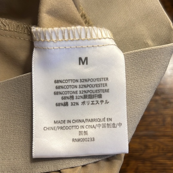 Tan essentials skirt with big front pockets, size medium - Picture 8 of 8